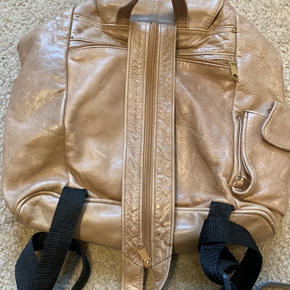 VTG Tan Leather Backpack Adjustable Strap Snap Western Boho Unisex Convertible - Picture 15 of 16